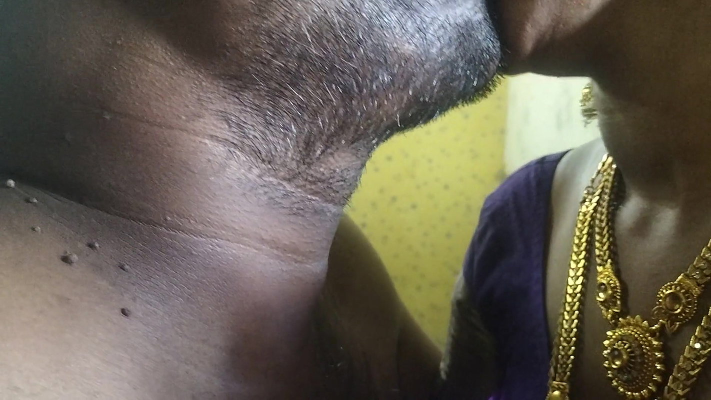Tamil Couple Liplock Face Lick Boob Show