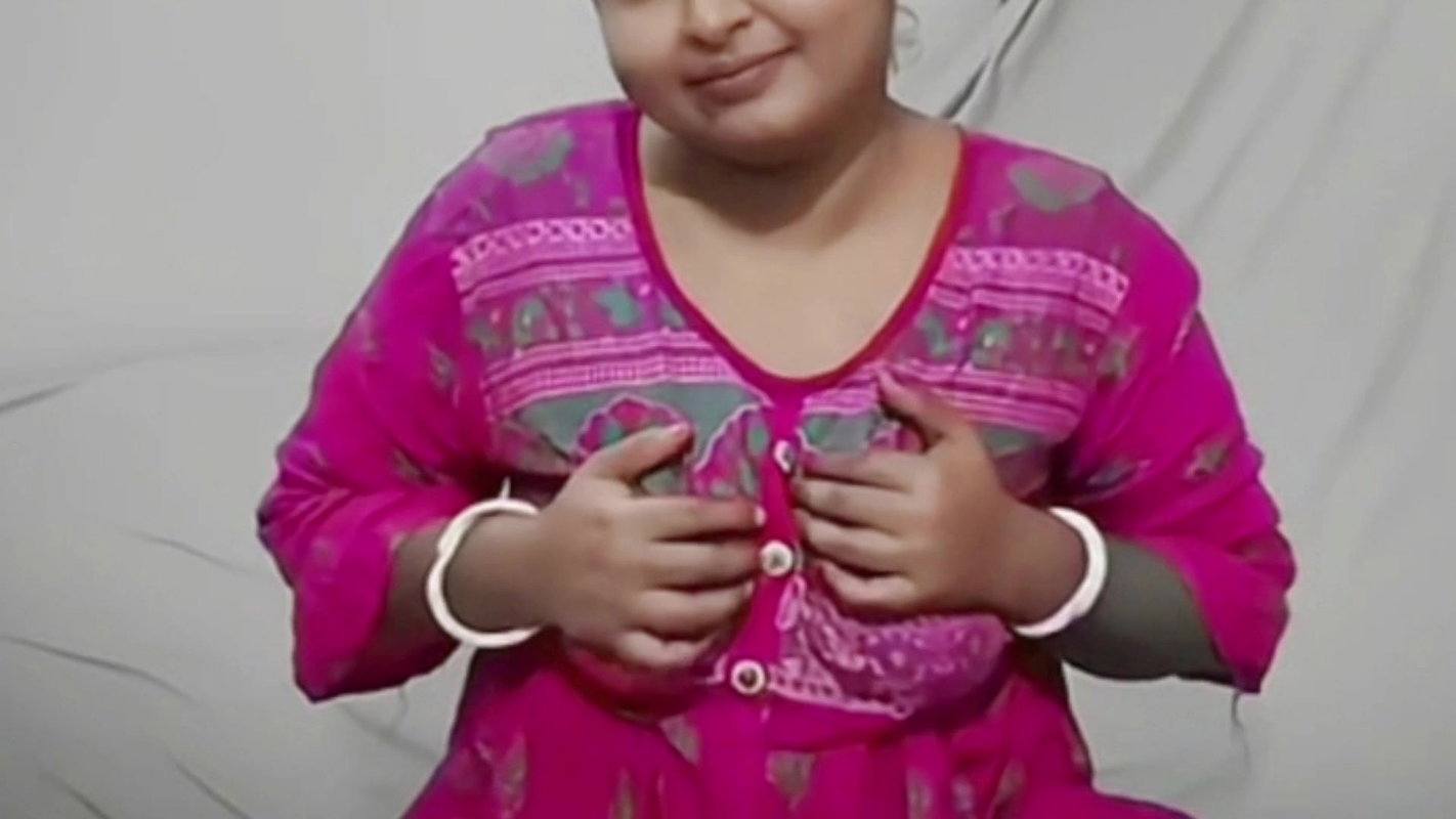 bhabhi ne devar ke saath kiye maze jab hasband duty pe the