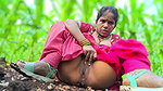 Khet Mein Bhabhi Ne Finger Se Nikala Oot Pani