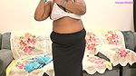 Indian married bhabhi showing hugw tits