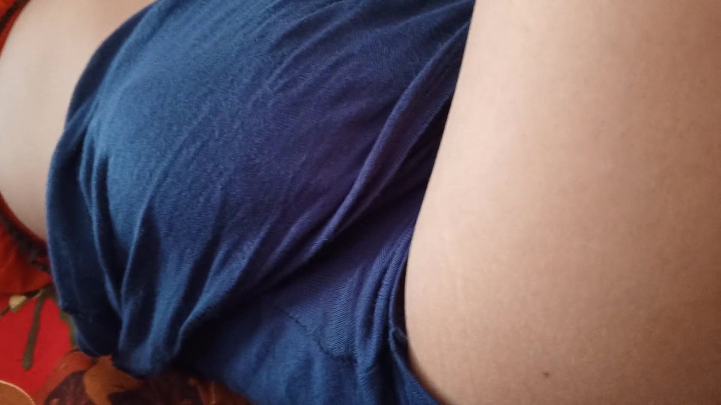 I suck and fuck my horny stepmom’s pussy