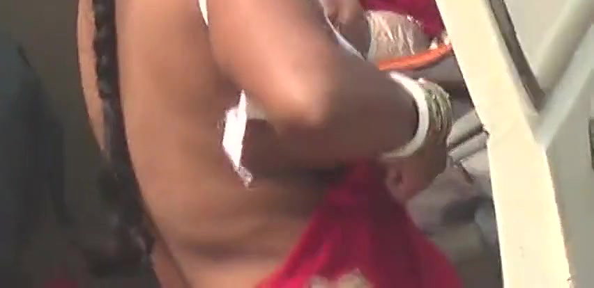 aunty changing bra at pilgrimage