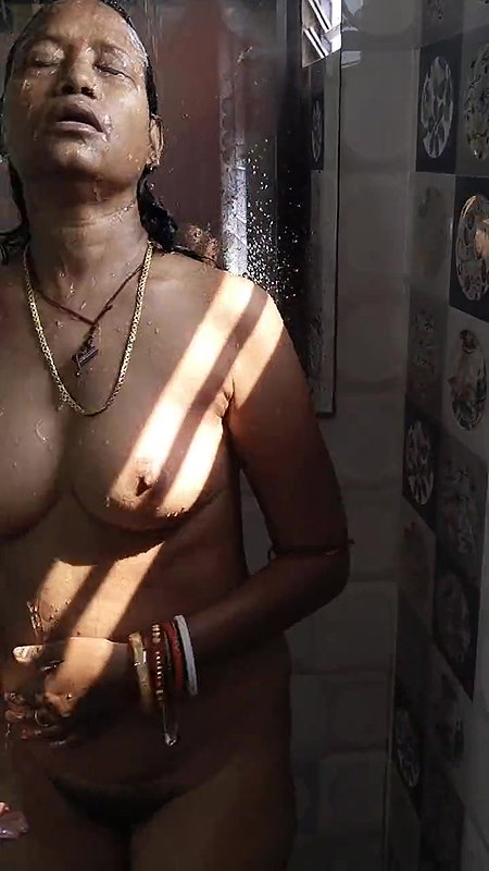 Desi Anty Hot Booms
