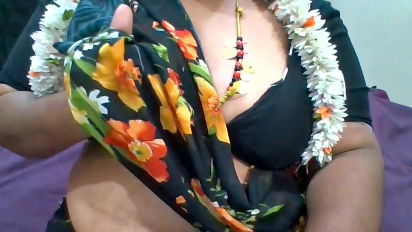 Andhra Lanja Block Blouse Saree Aunty Bigboobs Bouncing Rubbing Massage Shaking Show For Stepbrother Dirty Talks