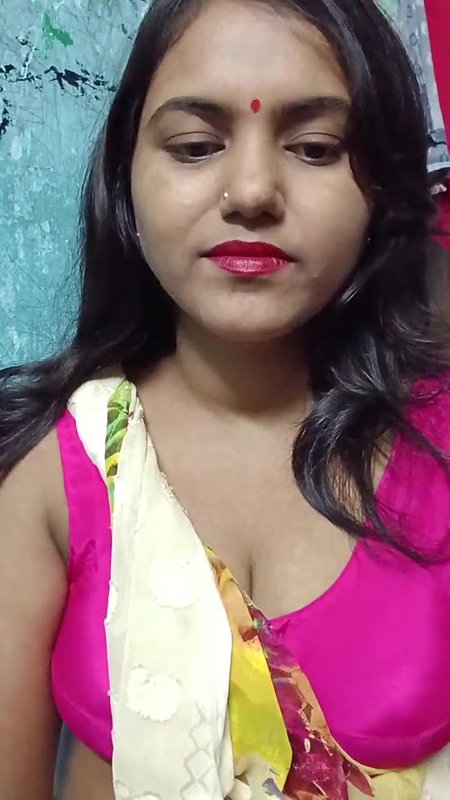 Indian Beautiful Lady with Two Guys in Bathroom Bathroom Car College Maid Mature School Uniform Taxi Teacher Uniform Indian