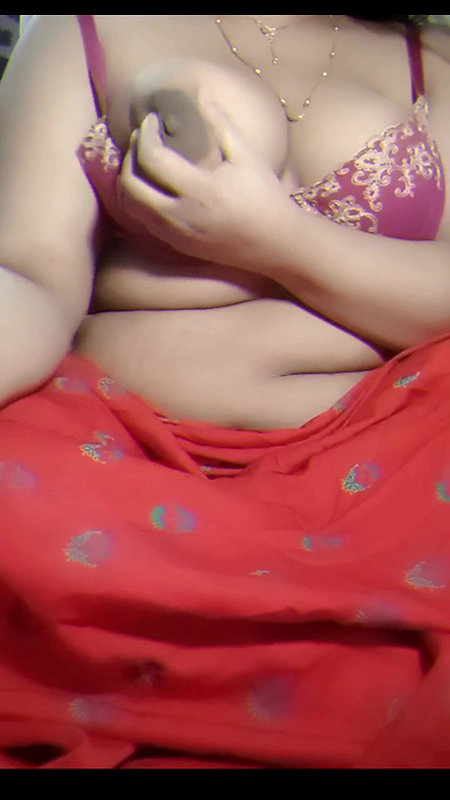 Cheating Desi Horny Bhabhi Satisfy Herself By Fingering part-1