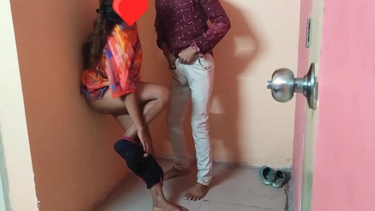 Chupke se chudai ki dost ki saoteli behen ko