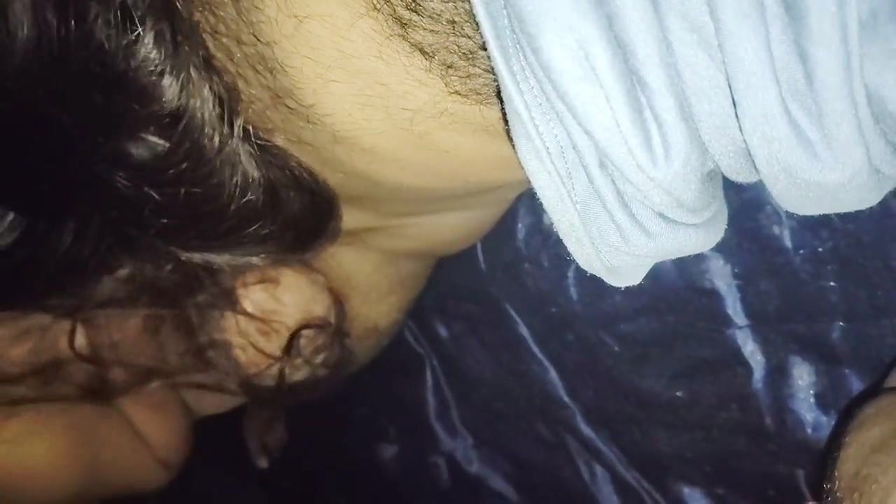 DELHI NRI AMATEUR GIRLFRIEND RIDING ON HUGE DICK