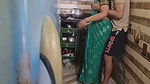 Desi kitchen mein bhabhi ki discount ki pani nikali dewar ne