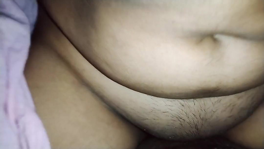 Desi girl gives pleasure to her bf