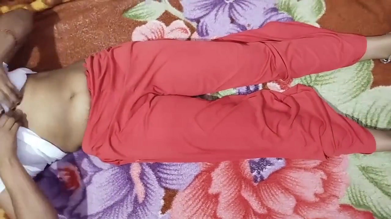 Fast anal sex in doggystyle with Indian bhabhi – very painful
