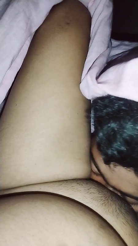 Desi girl got very horny when I licked her juicy pussy