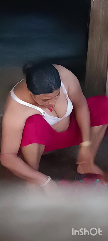 Shower bhabhi