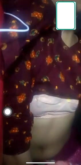 Desi teen girl showing