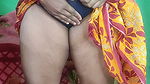 In red sharee desi hot bhabi Squirting her pussy
