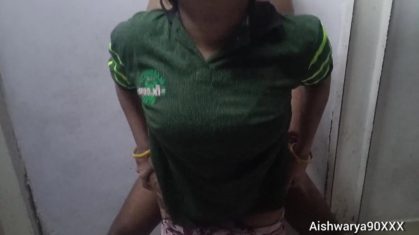 Indian Desi Bhabhi Devar Se Chudwati Hai When Her Husband Is At Work Indian Devar Bhabhi Sex Video