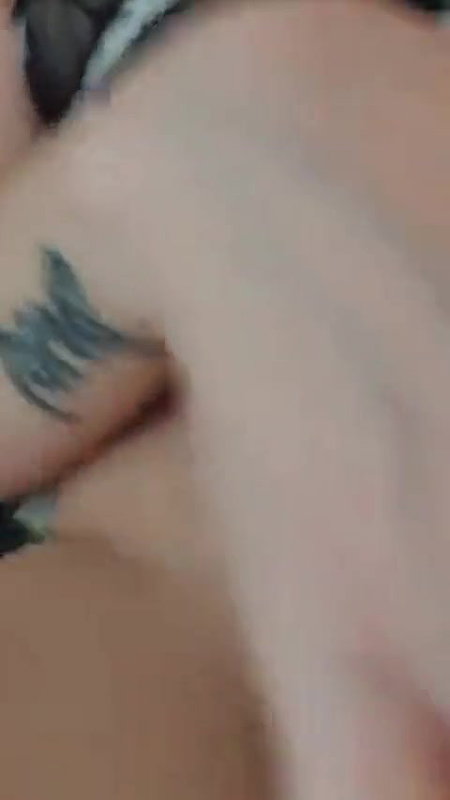 huge cum show,4 fingers deep in puss