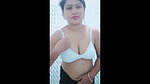 desi girl showing boobs