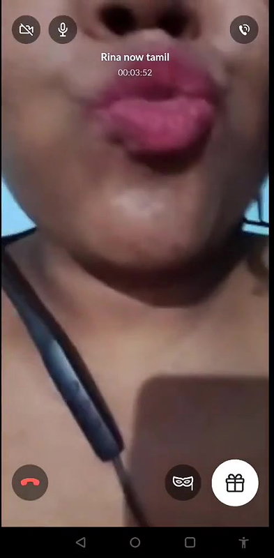 Sexy Tamil Wife Shows nude Body On VC