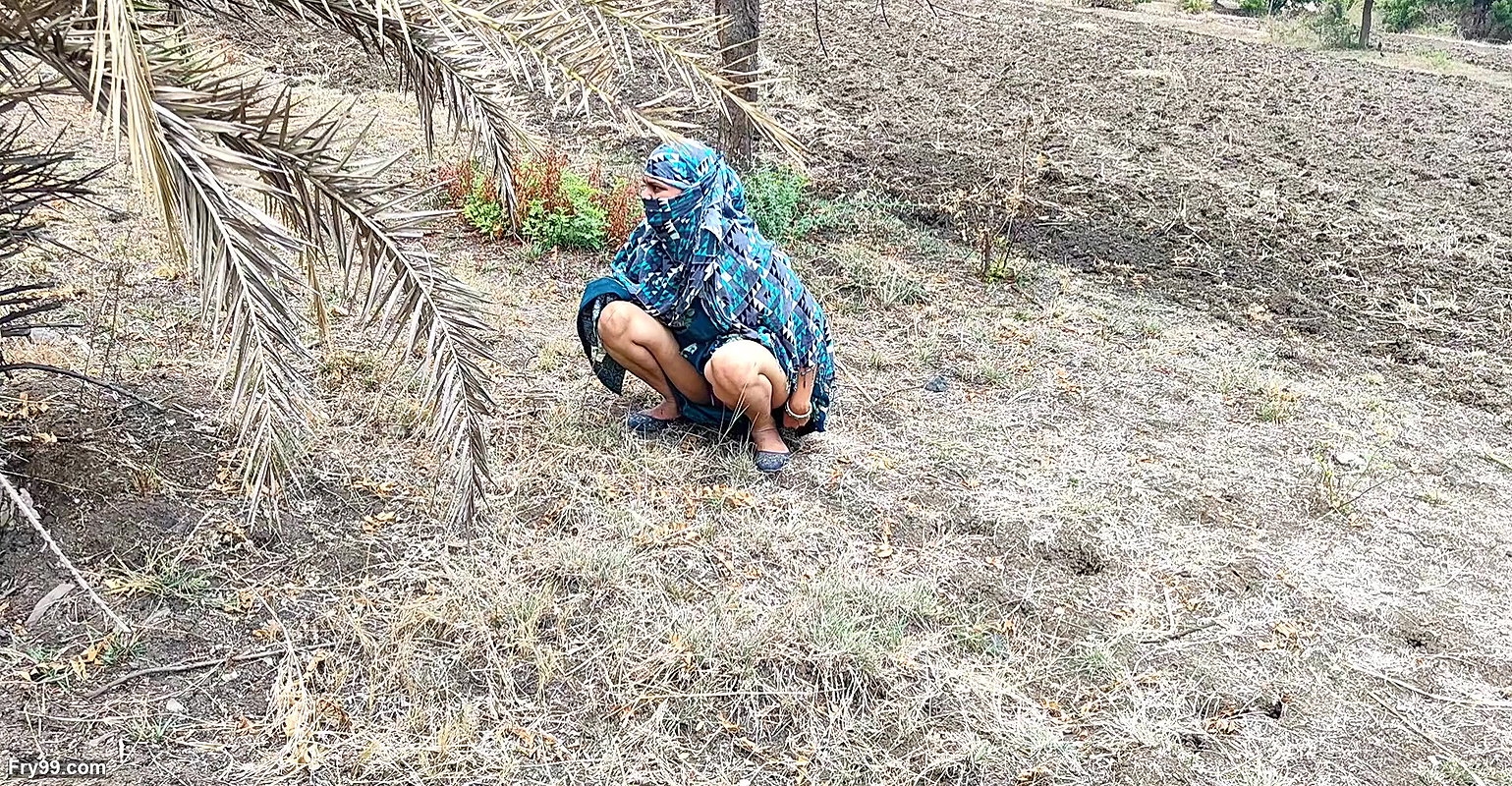 Komal, you are weeping on the side of the road like this, people’s land stands up, doesn’t it