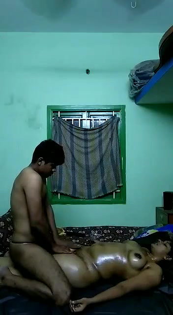 Bhabhi oil massage