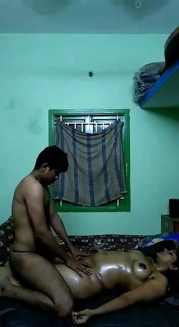 Bhabhi oil massage