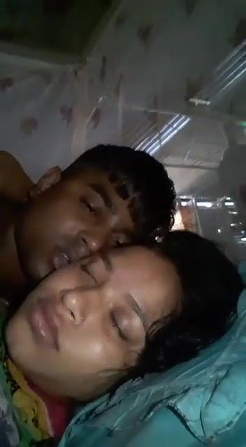 Beautiful Bengali Wife Fucking Moaning & Talking