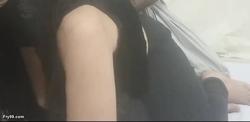 pakistani female with her hubby sehar 95