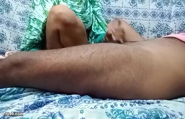 Bhai NY Sali ko choda us k room main 2755