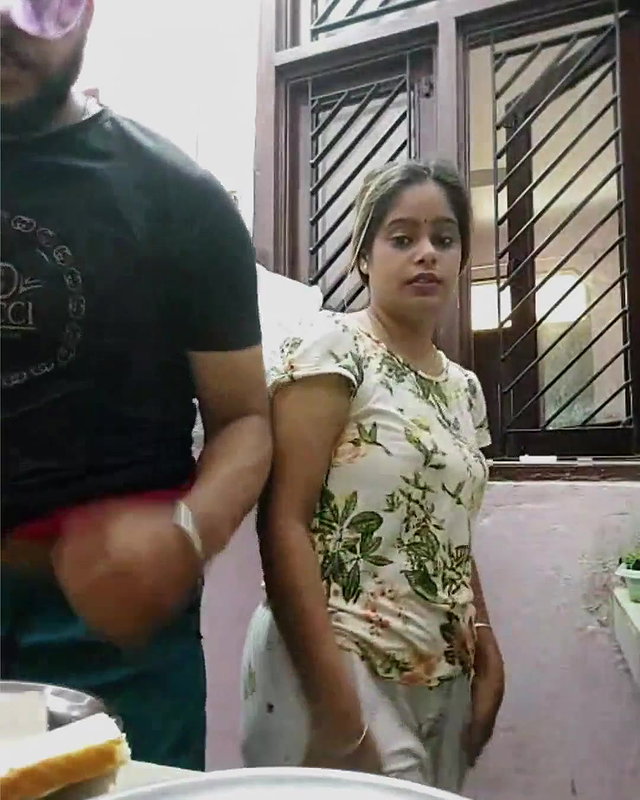 Sexy Desi Wife Sucking Cock and Showing Boobs Live