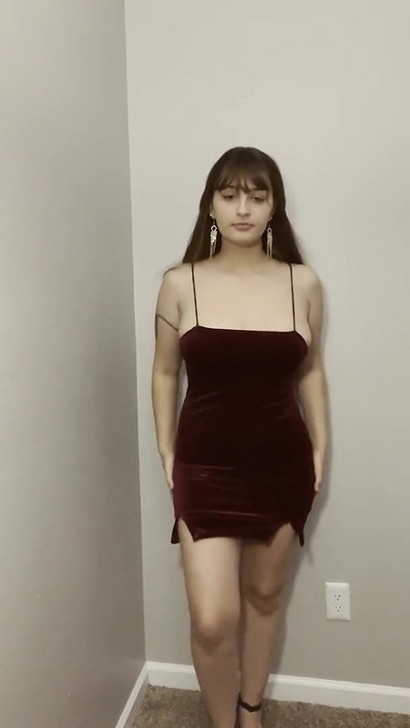Very Hot Babe Showing Boobs and Huge Round Ass