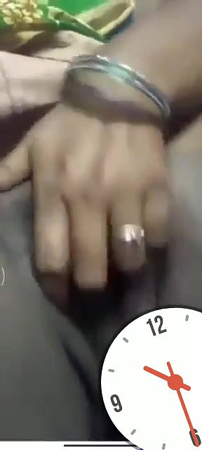 Desi Bhabhi Shows her Pussy