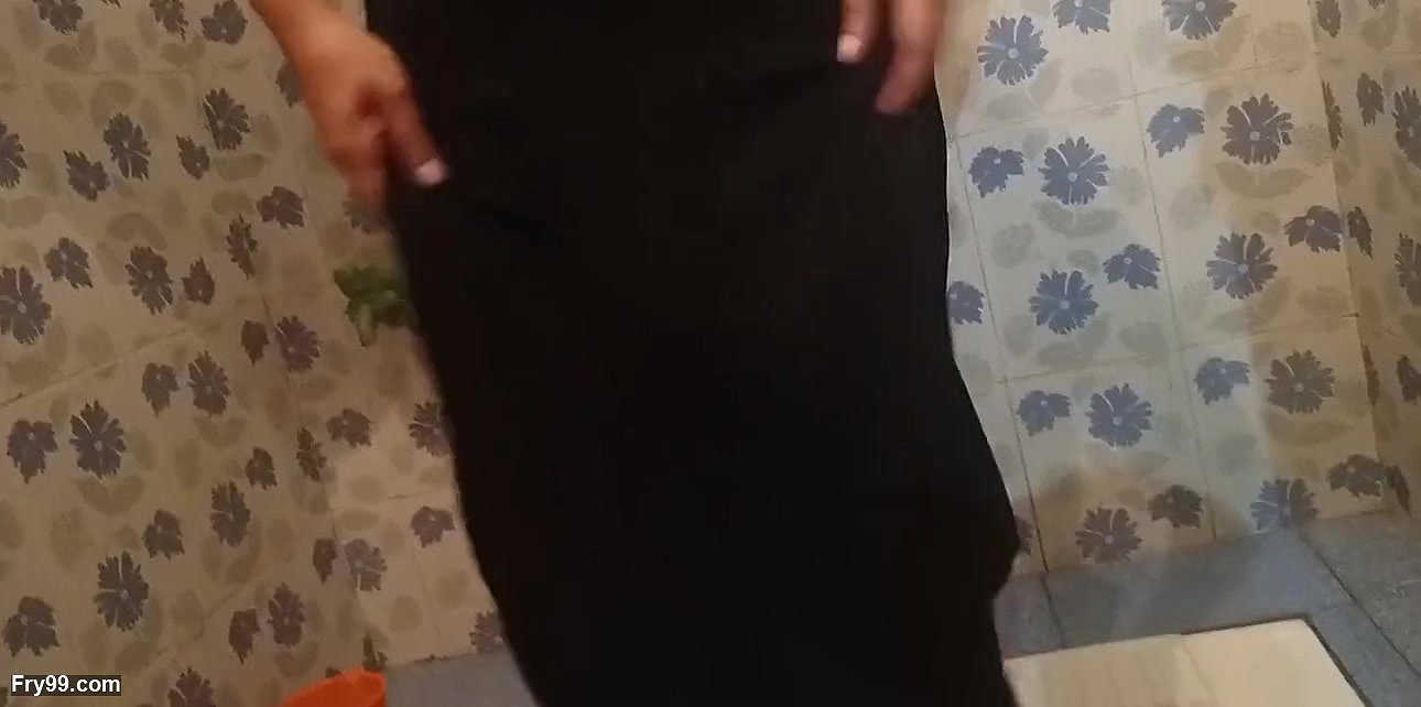 Indian Nepali Kanda Girl Piss For Her Lover