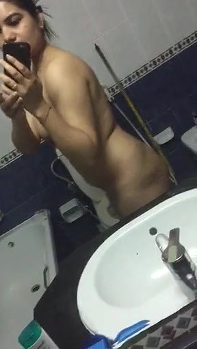 Sexy figure babe