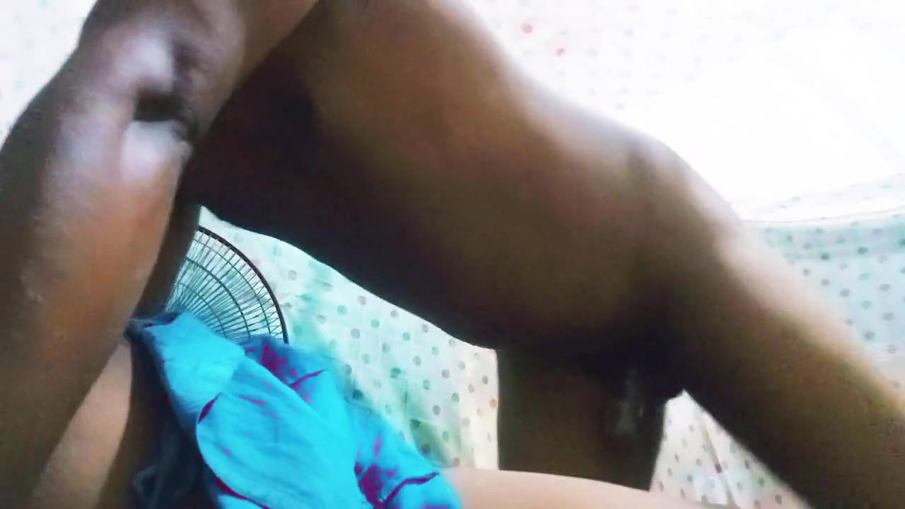 Bangladesh’s romantic and hot village aunty house wife