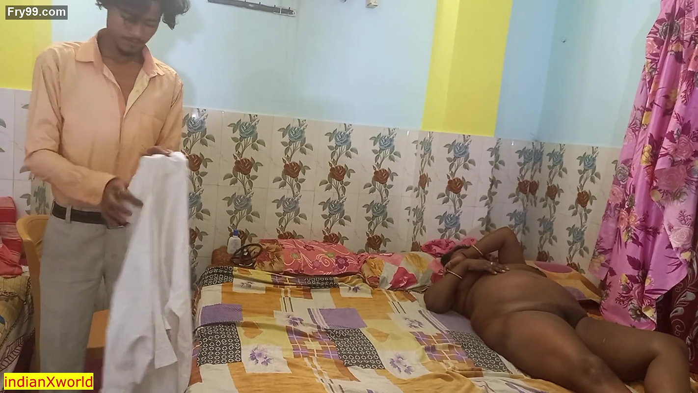 Indian young doctor fucking hot patient!! Bhabhi sex