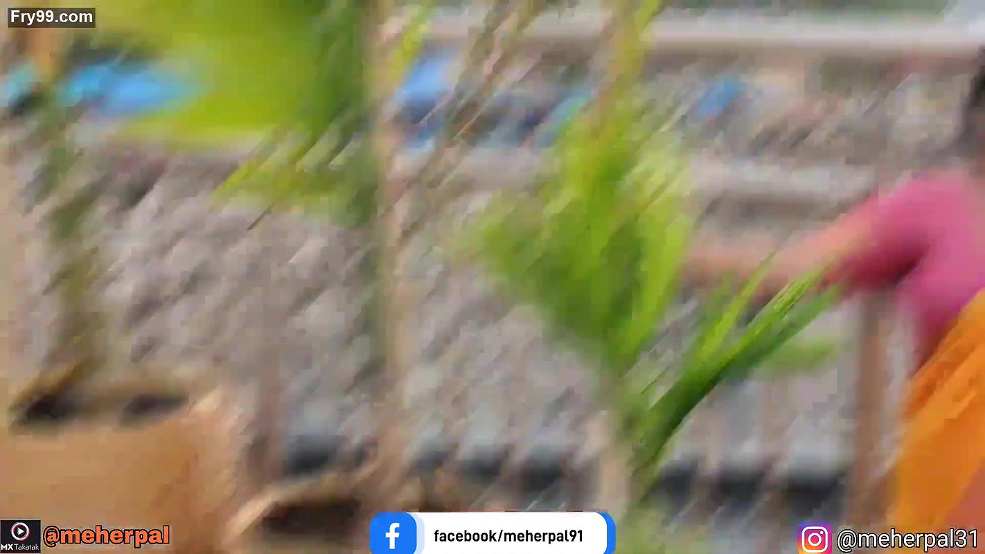 Extreme Busty Aunty Meher Pal Hottest Navel Belly Shakes In Public Beach
