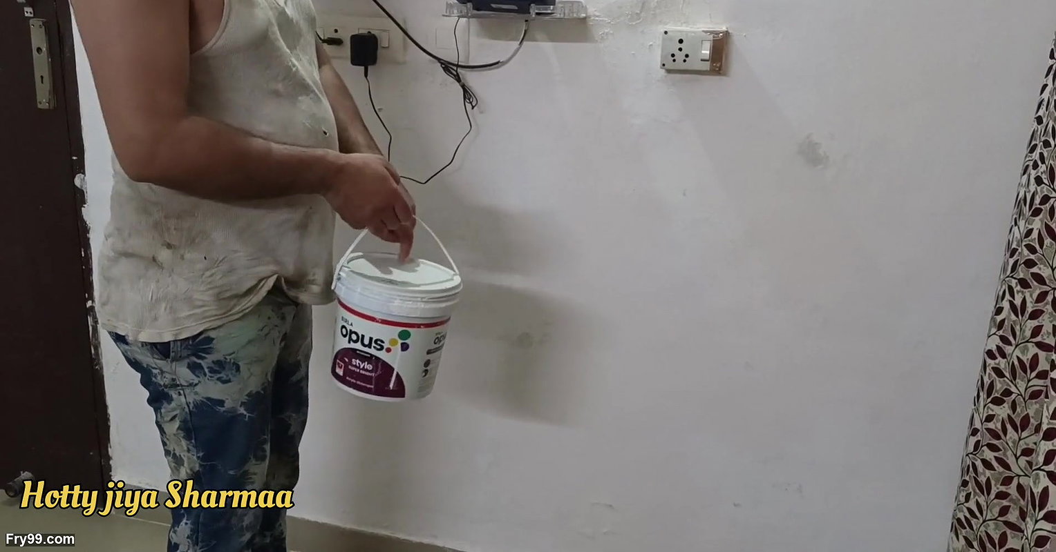 Indian XXX Housewife Fucked By Painter When Nobody at Home