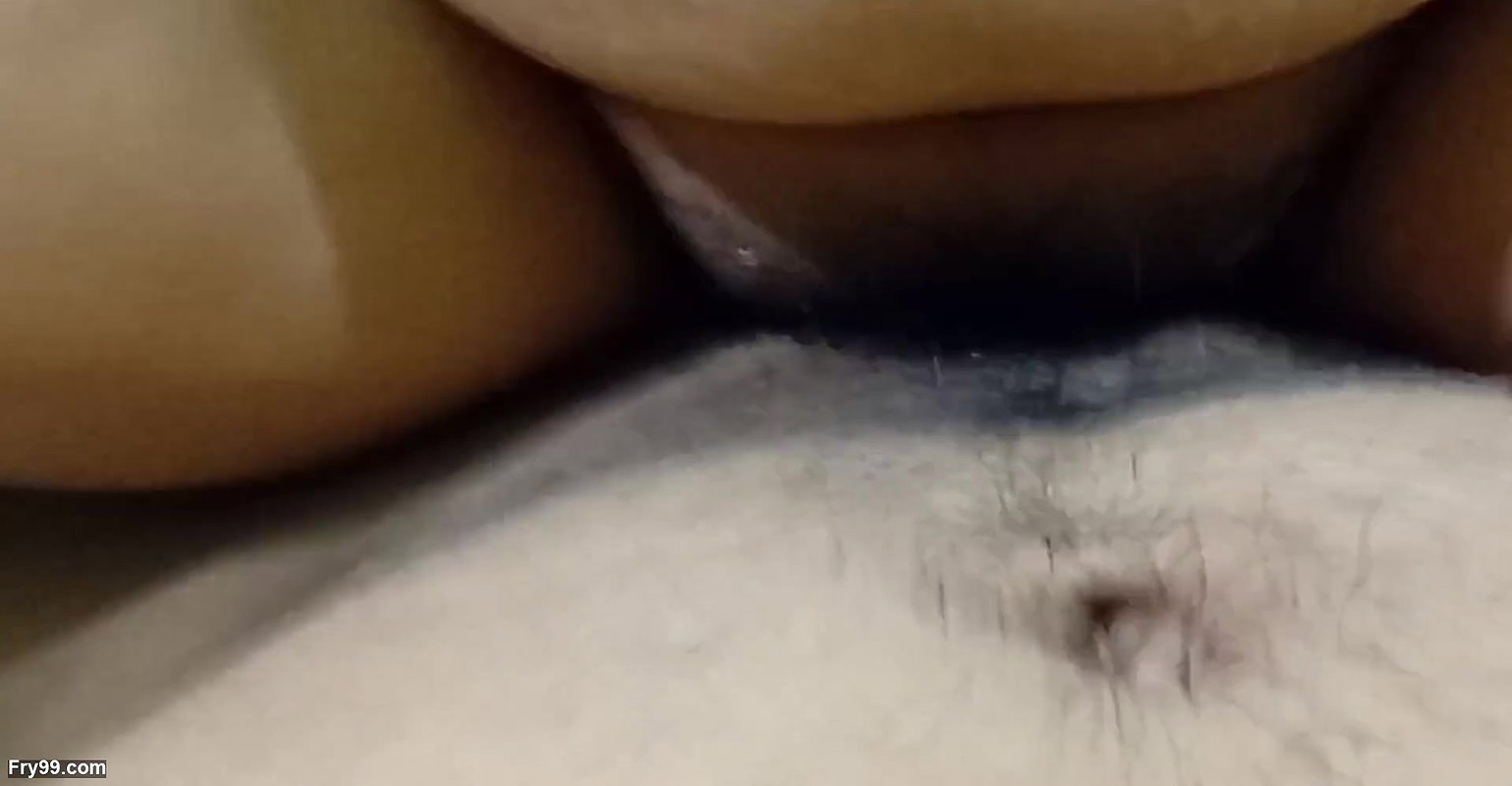 Tamil bhabhi’s pussy fucked in white saree
