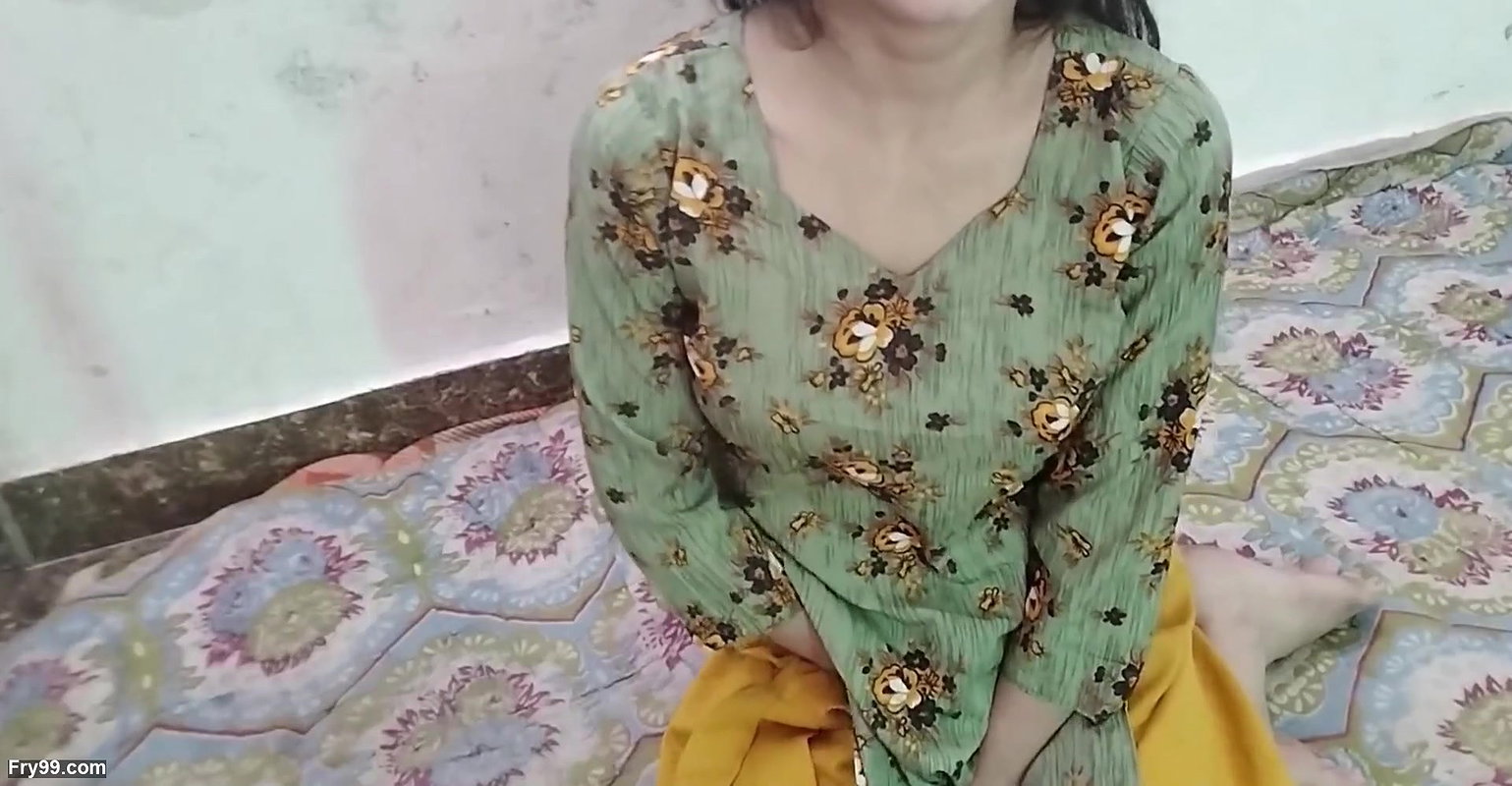 College girl ko hotel me jabar dasti pakde ke pela