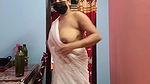 Indian Mom Saree Shows Hairy Pussy, Big Boobs Aunty Seduces in Desi Style Indian Bhabhi
