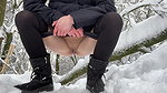 92Ann Aston Heisse Pinkelaktion Im Winter Wunderland