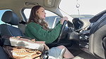 04Iamyetti GIRLFRIEND HAS TO PEE