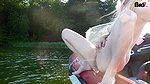 51147m Motorboot in den See gepisst
