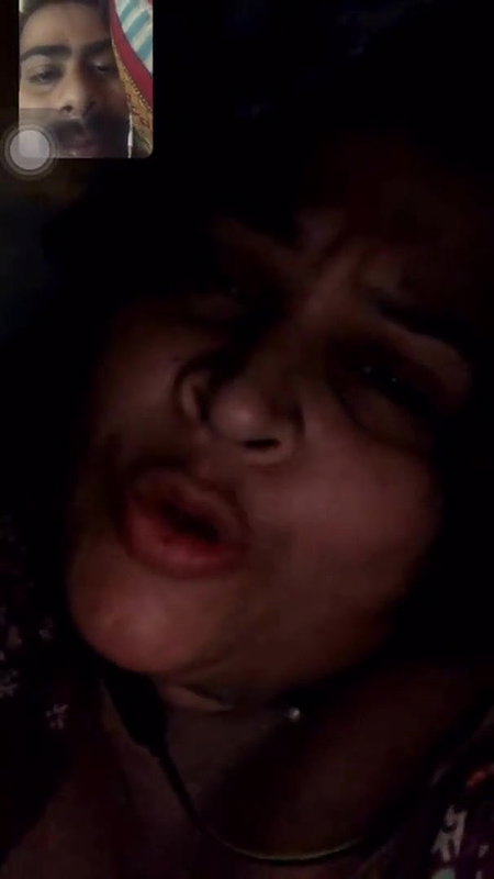 Hot bhabi showing
