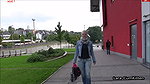 hopping Piss JEANS GIRL pisst sich ein Shopping Piss JEANS GIRL pisses herself