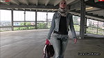 hopping Piss JEANS GIRL pisst sich ein Shopping Piss JEANS GIRL pisses herself