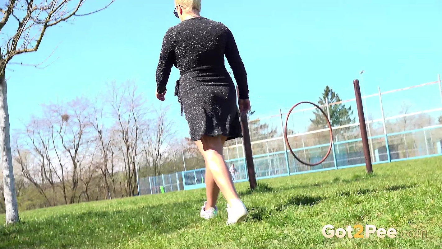 Park Relief 1080p Got2pee
