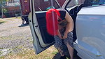 Sunny Sin VOR DEN AUGEN DER BAUARBEITER GEIL GEPISST