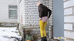 Yellow Pantyhose 1080p Got2Pee
